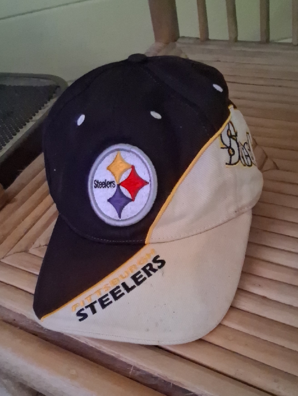 Steelers Hat - Picture 2 of 5
